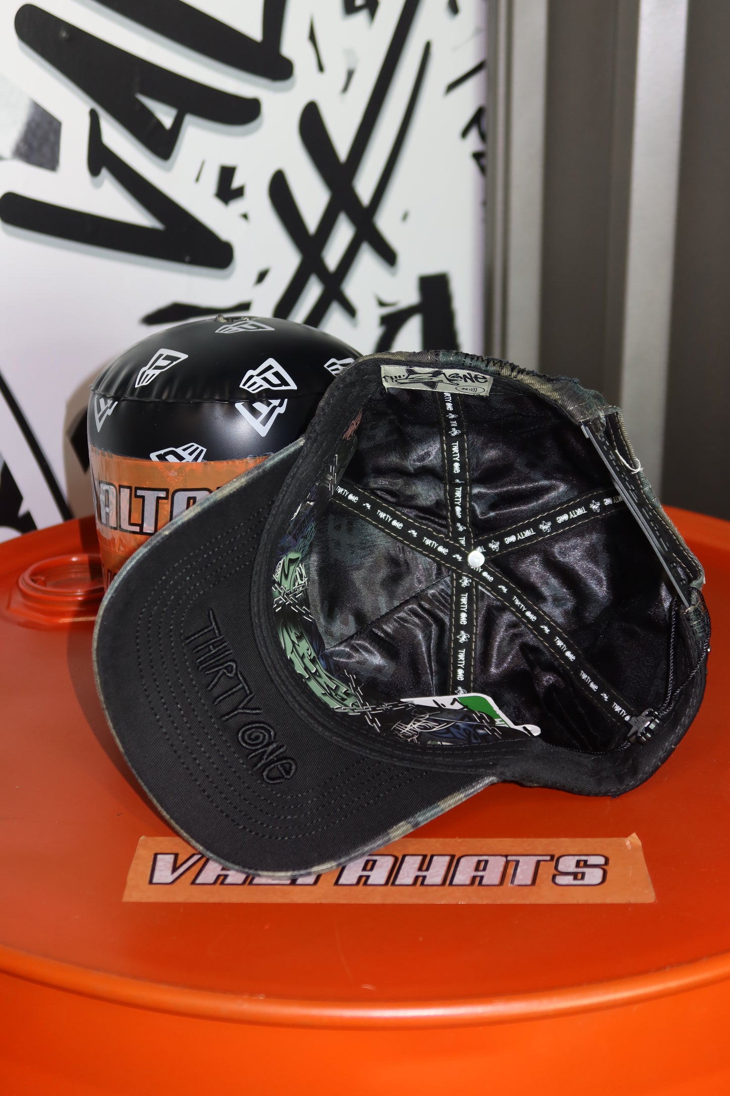 31 HATS WAR