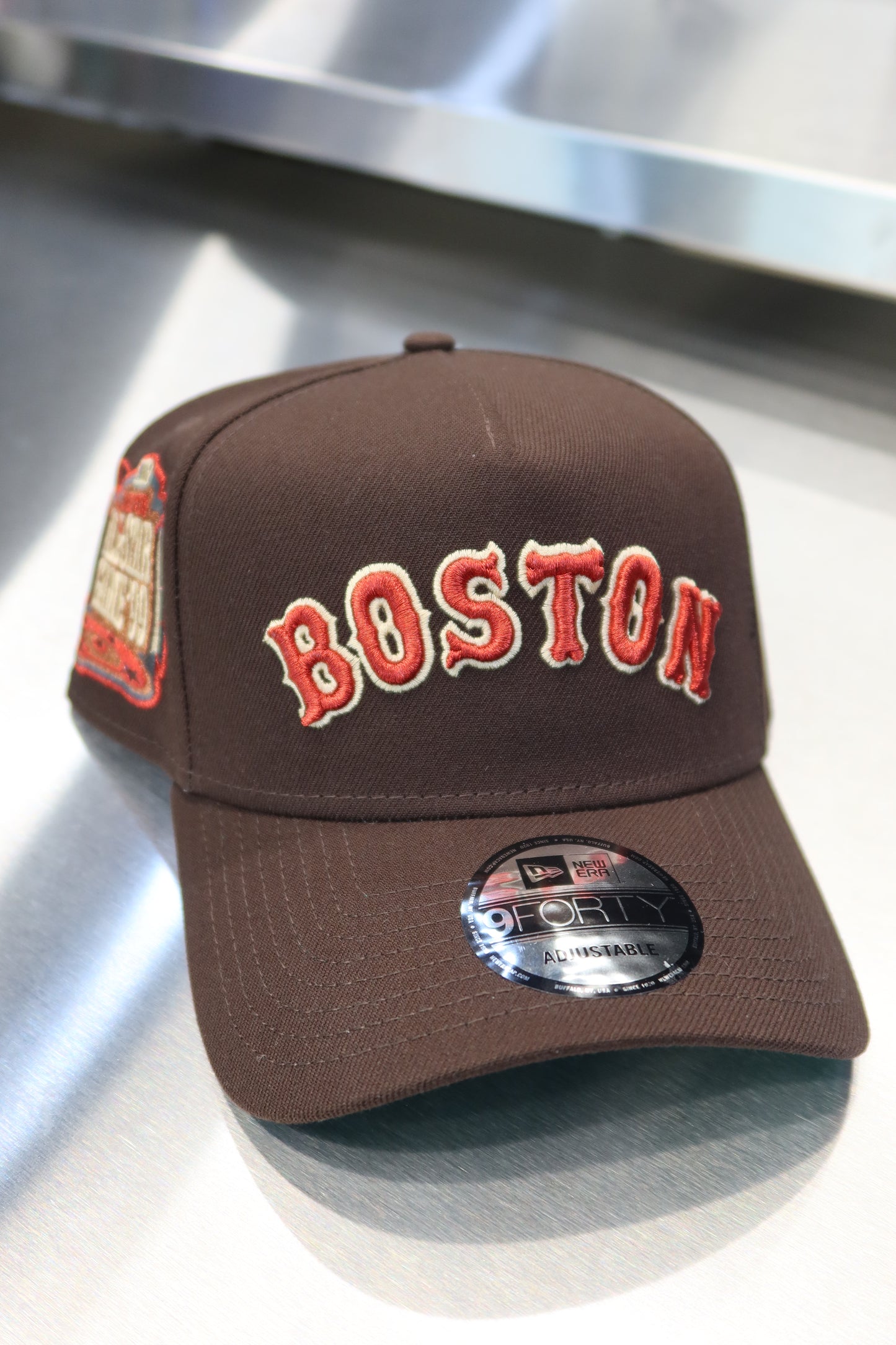 BOSTON BROWN LOGO